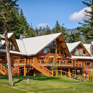 Tyax Lodge & Heliskiing